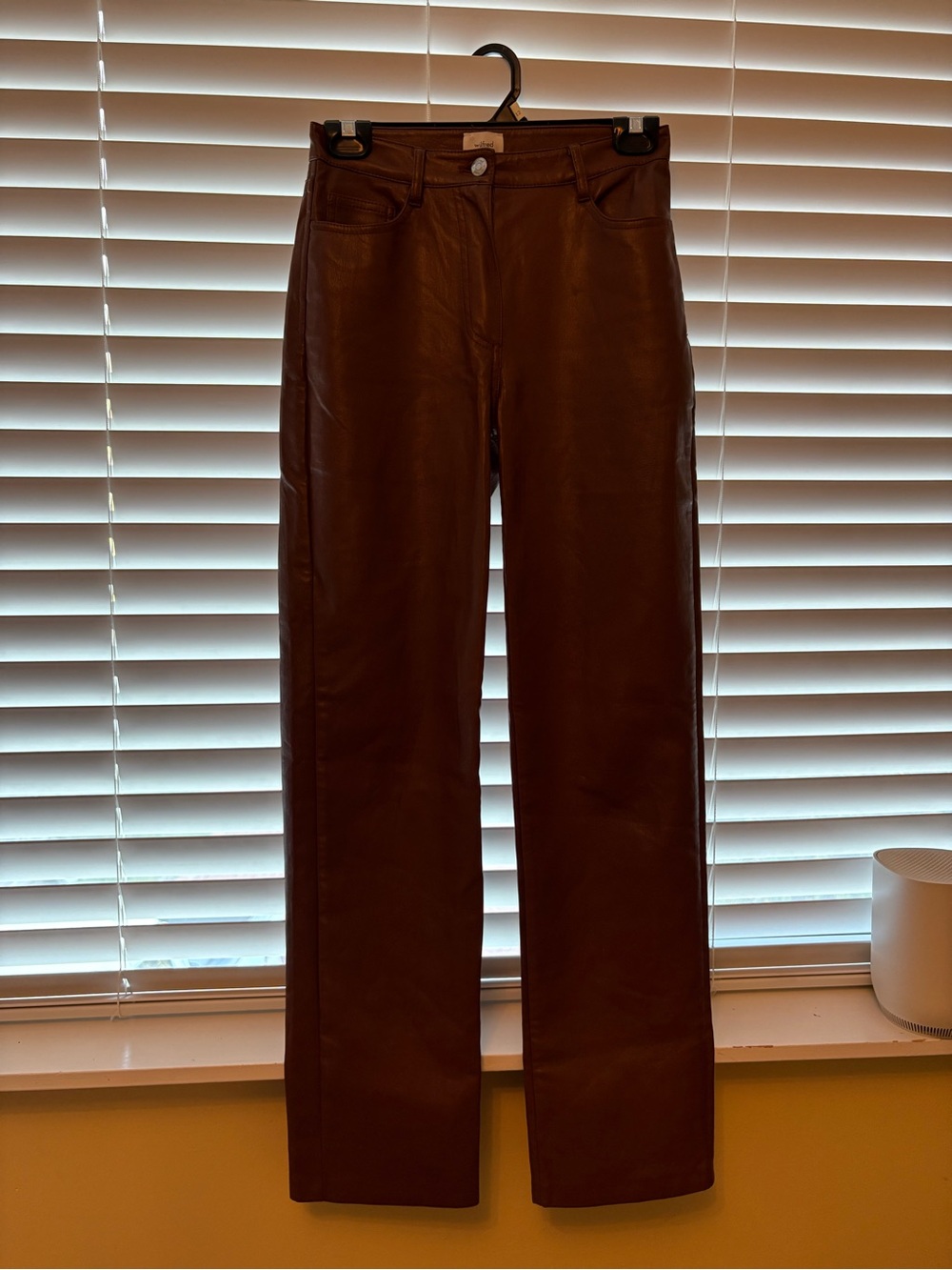 Wilfred Straight-Leg Jeans in Dark Brown